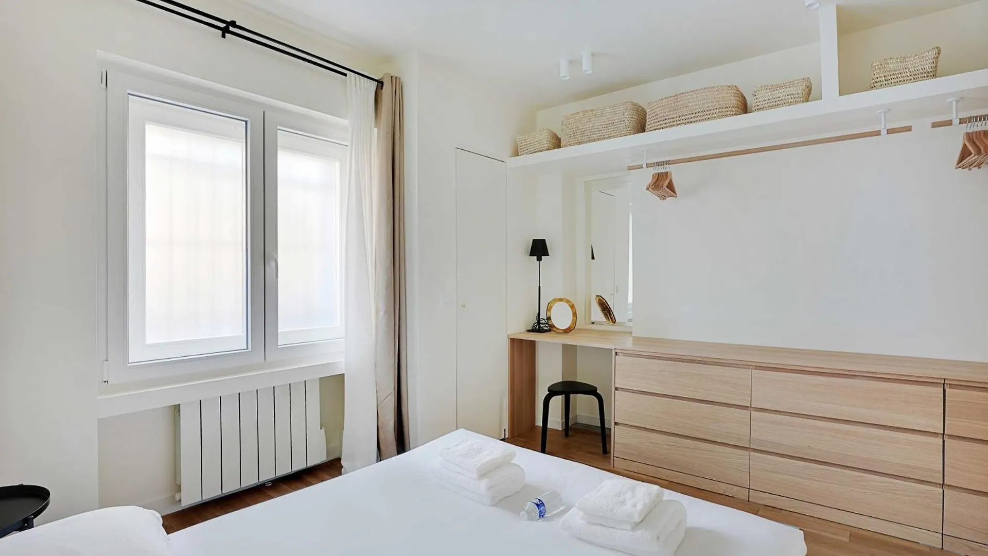 Modern Apartment - 2Bdr-6P - Sacre Coeur Paris France